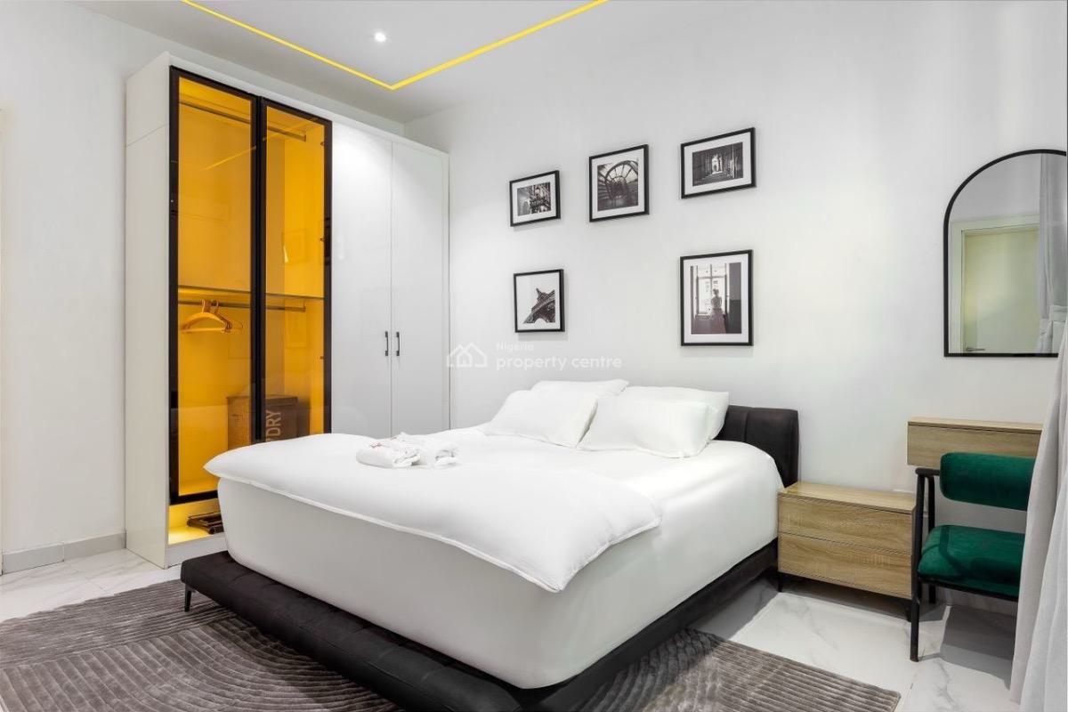 Brand New Cozy 2 Bedroom Apartment with Ps5, Treadmill, Bathrobe & Ba, Lekki Phase 1, Lekki, Lagos, Flat / Apartment Short Let