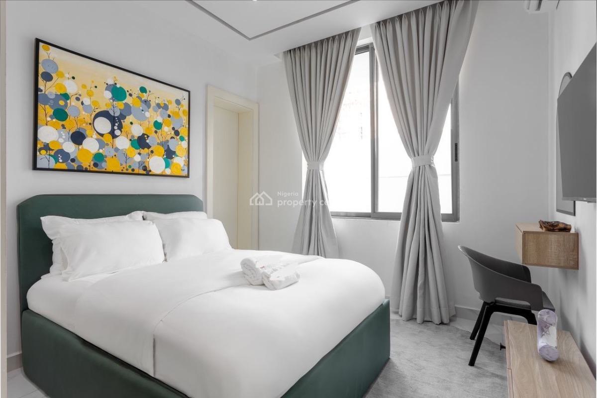 Brand New Cozy 2 Bedroom Apartment with Ps5, Treadmill, Bathrobe & Ba, Lekki Phase 1, Lekki, Lagos, Flat / Apartment Short Let