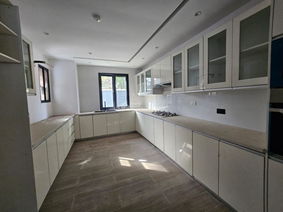 4 Bedroom Maisonette with 2 Rooms Bq, Elevator, Gym and Swimming Pool, Old Ikoyi, Ikoyi, Lagos, Flat / Apartment for Sale