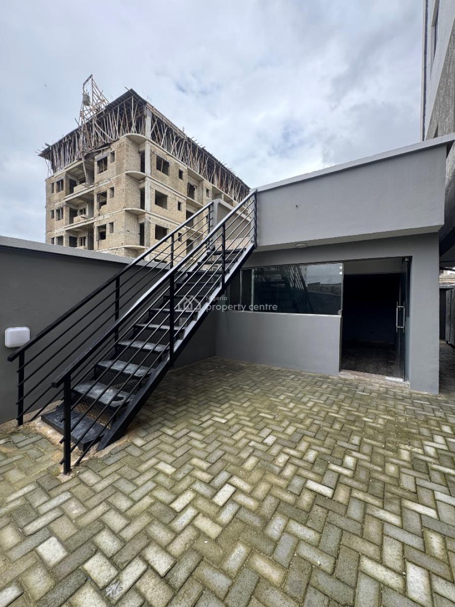 Spacious 2bedroom Apartments in a Well Secured Location, Lekki Phase 1, Lekki, Lagos, Flat / Apartment for Sale