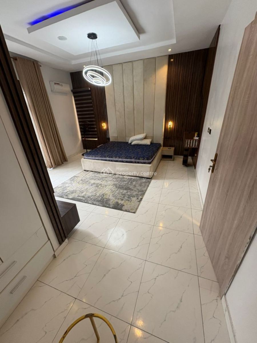 Spacious Master Bedroom, Lekki, Lagos, Flat / Apartment for Rent