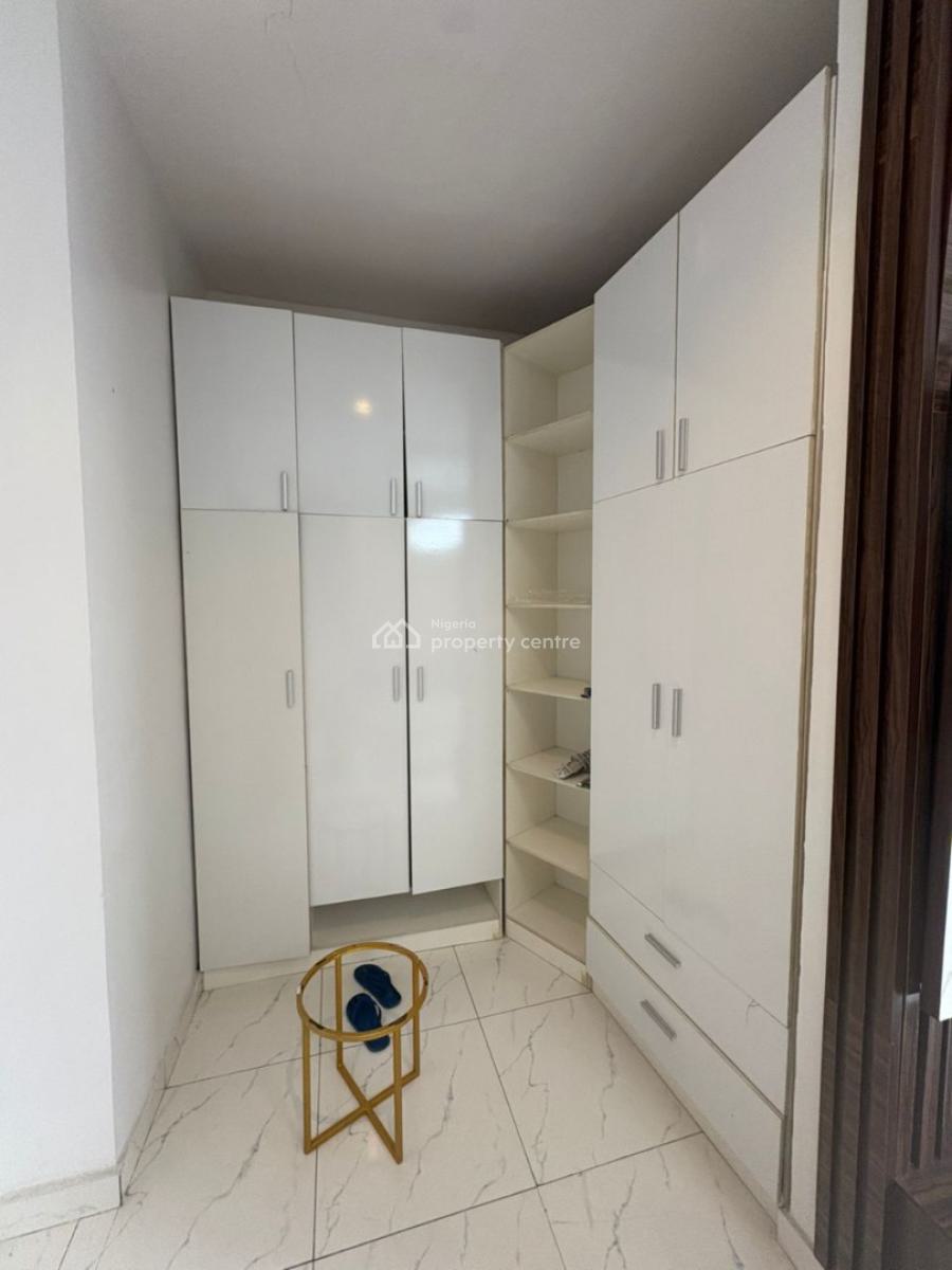 Spacious Master Bedroom, Lekki, Lagos, Flat / Apartment for Rent