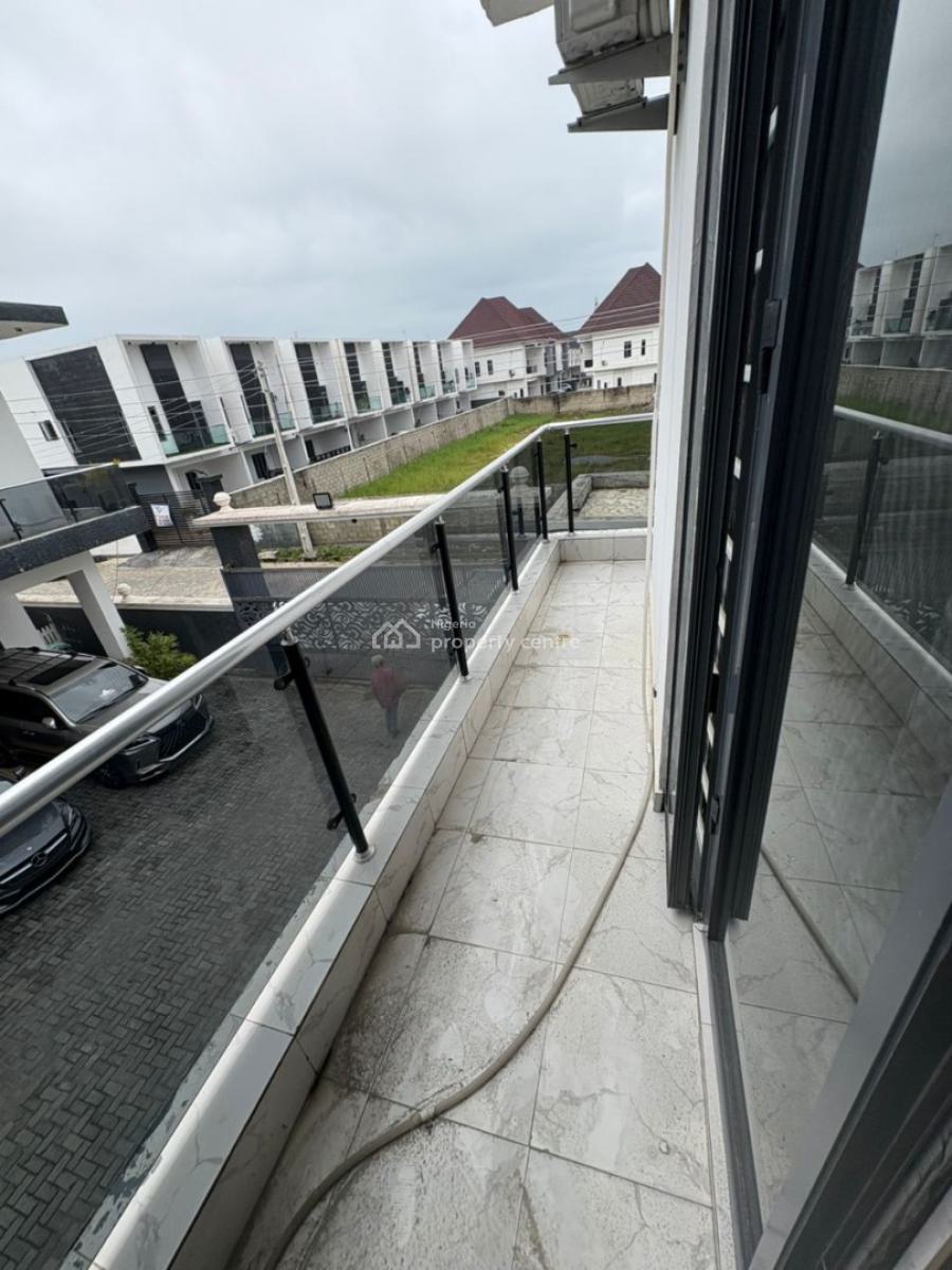 Spacious Master Bedroom, Lekki, Lagos, Flat / Apartment for Rent