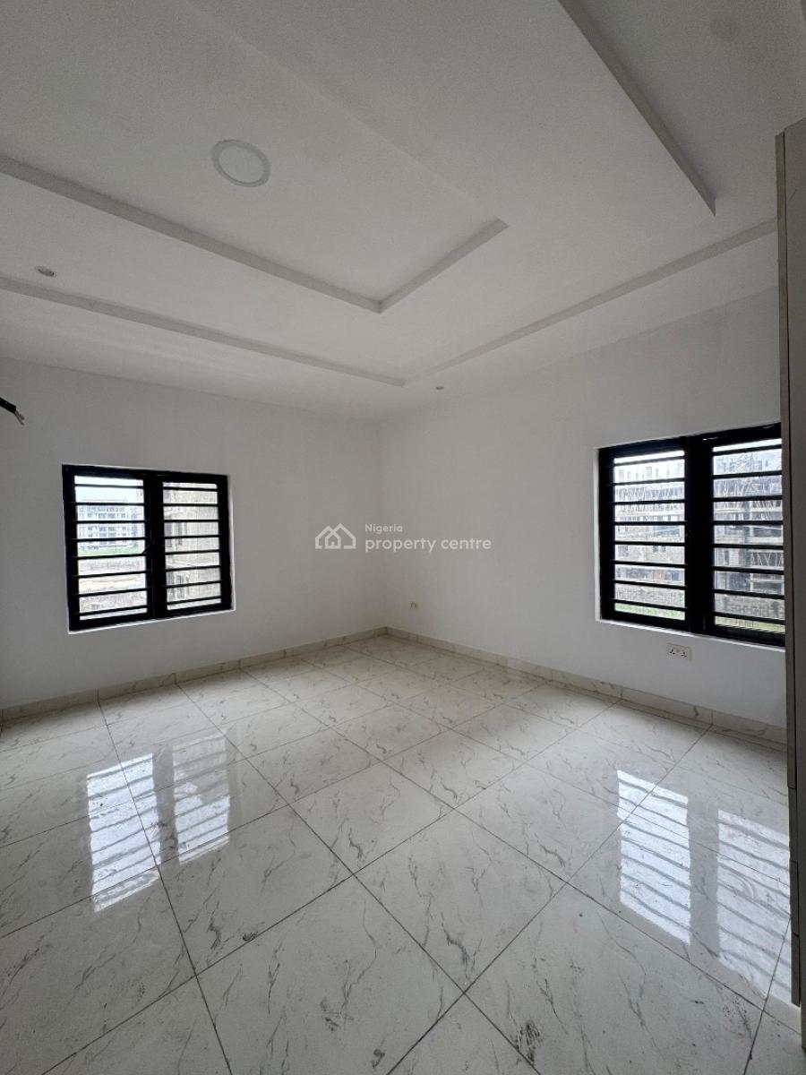 Spacious  3 Bedroom Apartments in a Well Secured Investment Corridor, Lekki Phase 1, Lekki, Lagos, Flat / Apartment for Sale