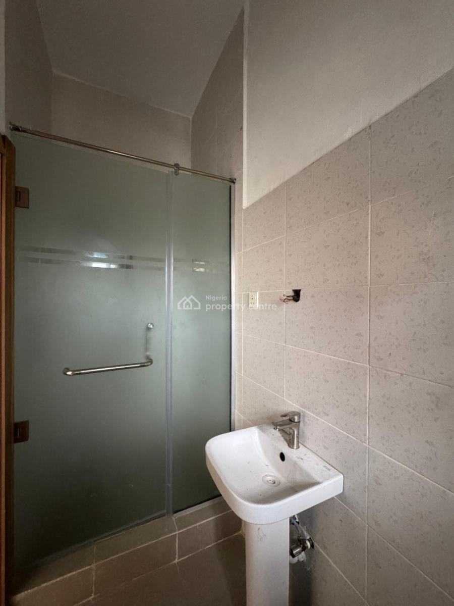 Spacious  3 Bedroom Apartments in a Well Secured Investment Corridor, Lekki Phase 1, Lekki, Lagos, Flat / Apartment for Sale
