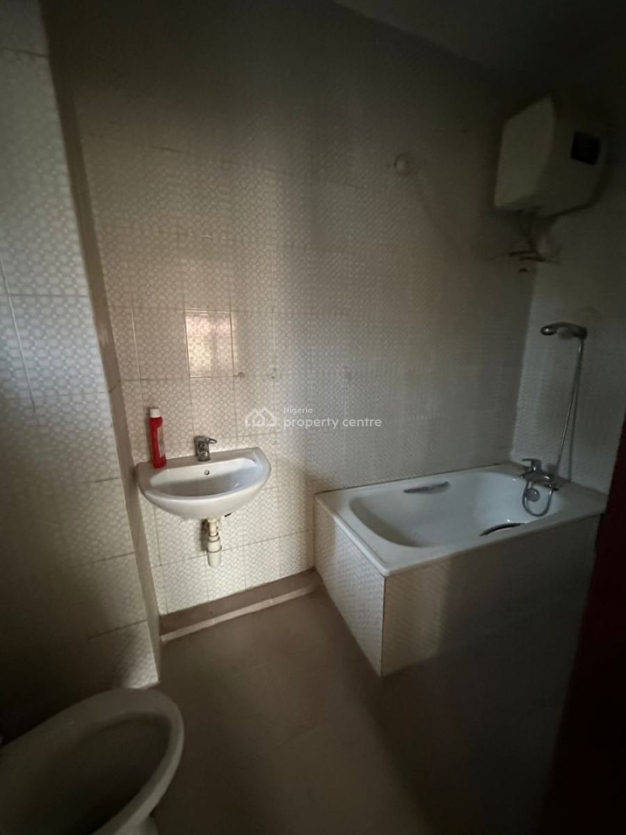 Beautiful 3 Bedroom Spacious Apartment,bq ,strictly for Office Use, Serene Neighborhood, Wuse 2, Abuja, Flat / Apartment for Rent