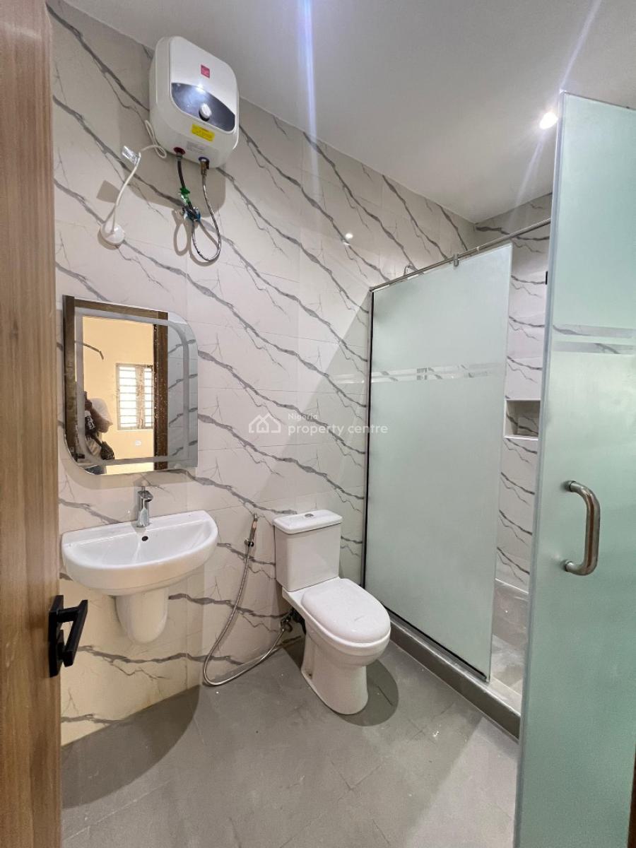Stunning 2 Bedroom Apartment Within a Serene Environment, Lekki Phase 1, Lekki, Lagos, Flat / Apartment for Sale