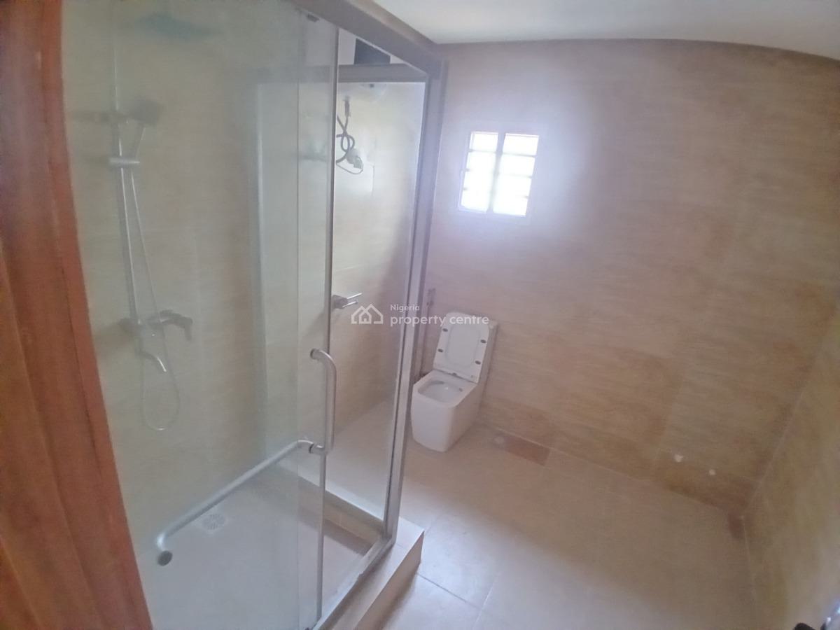 Neatly Maintained 5 Bedroom Semi-detached House, Lekki Phase 1, Lekki, Lagos, Semi-detached Duplex for Rent