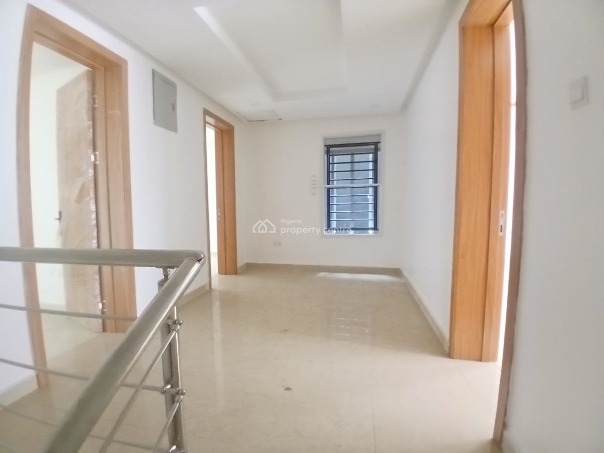 Neatly Maintained 5 Bedroom Semi-detached House, Lekki Phase 1, Lekki, Lagos, Semi-detached Duplex for Rent