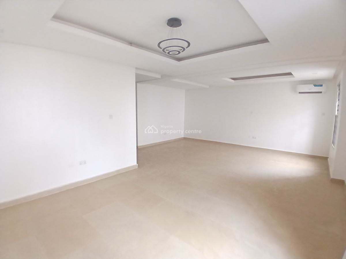 Neatly Maintained 5 Bedroom Semi-detached House, Lekki Phase 1, Lekki, Lagos, Semi-detached Duplex for Rent