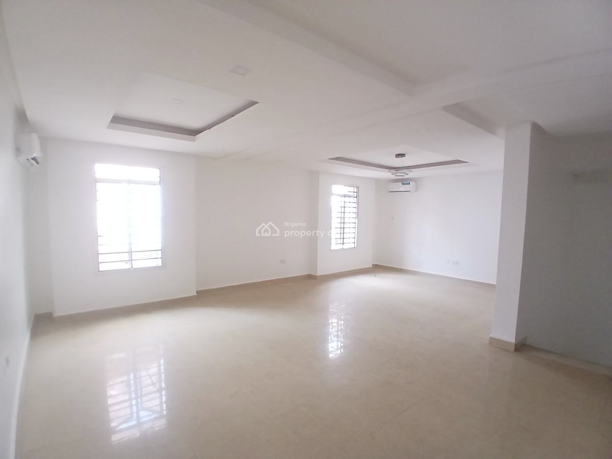Neatly Maintained 5 Bedroom Semi-detached House, Lekki Phase 1, Lekki, Lagos, Semi-detached Duplex for Rent