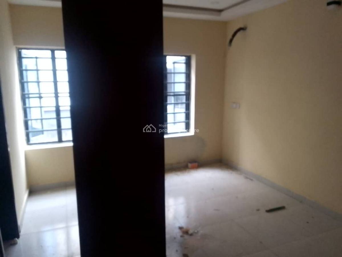 This Is a Spacious 3 Bedroom Apartment, Orchid Road, Lekki, Lagos, Flat / Apartment for Rent