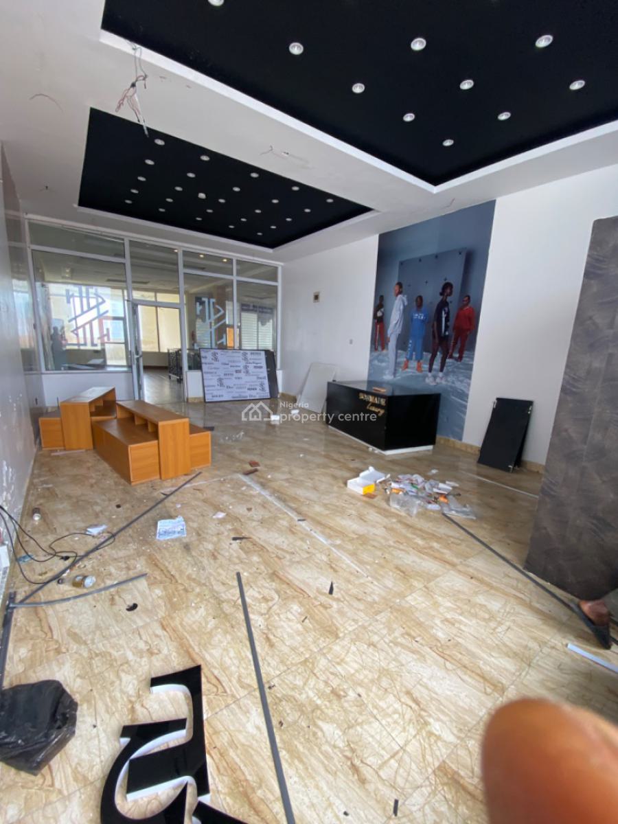 Shop Space Upstairs Facing Road at Lekki Phase 1, Off Admiralty Way Lekki Phase 1, Lekki Phase 1, Lekki, Lagos, Shop for Rent