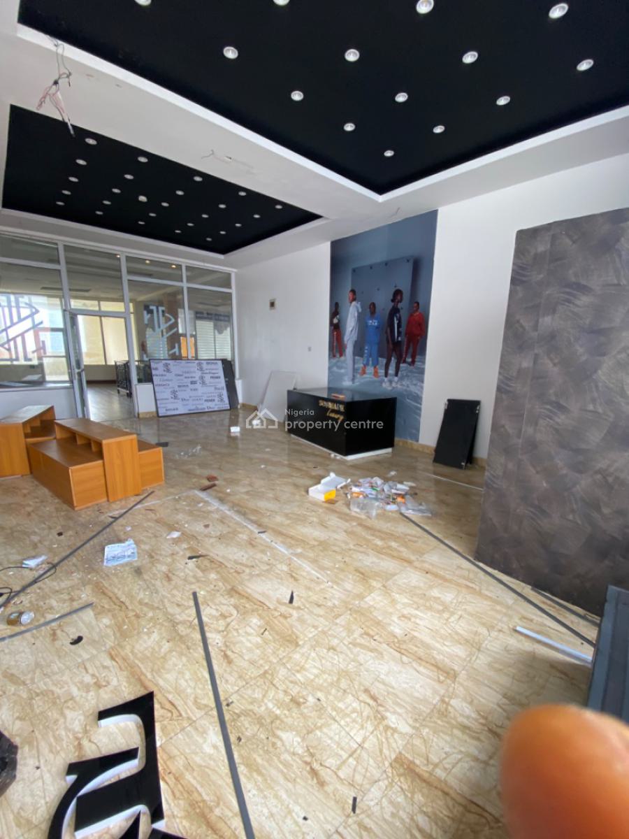 Shop Space Upstairs Facing Road at Lekki Phase 1, Off Admiralty Way Lekki Phase 1, Lekki Phase 1, Lekki, Lagos, Shop for Rent