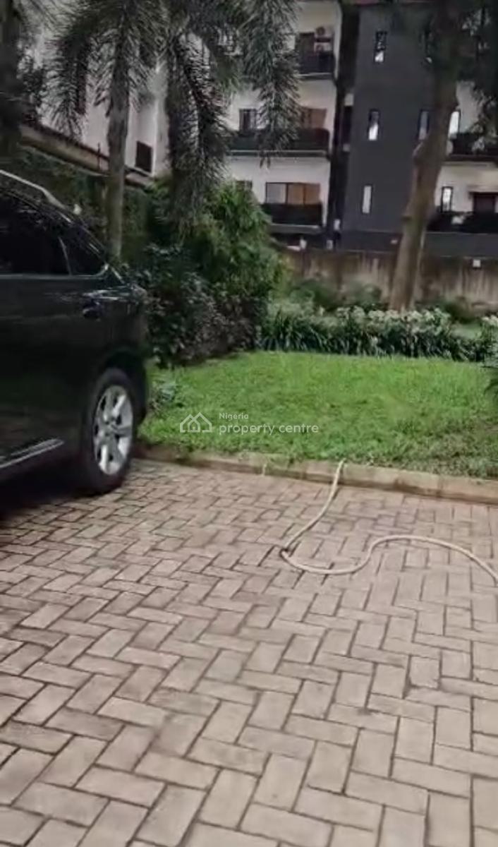 4 Bedroom Luxury Bungalow on 2,000 Square Meter, Ikeja Gra, Ikeja, Lagos, Detached Bungalow for Sale