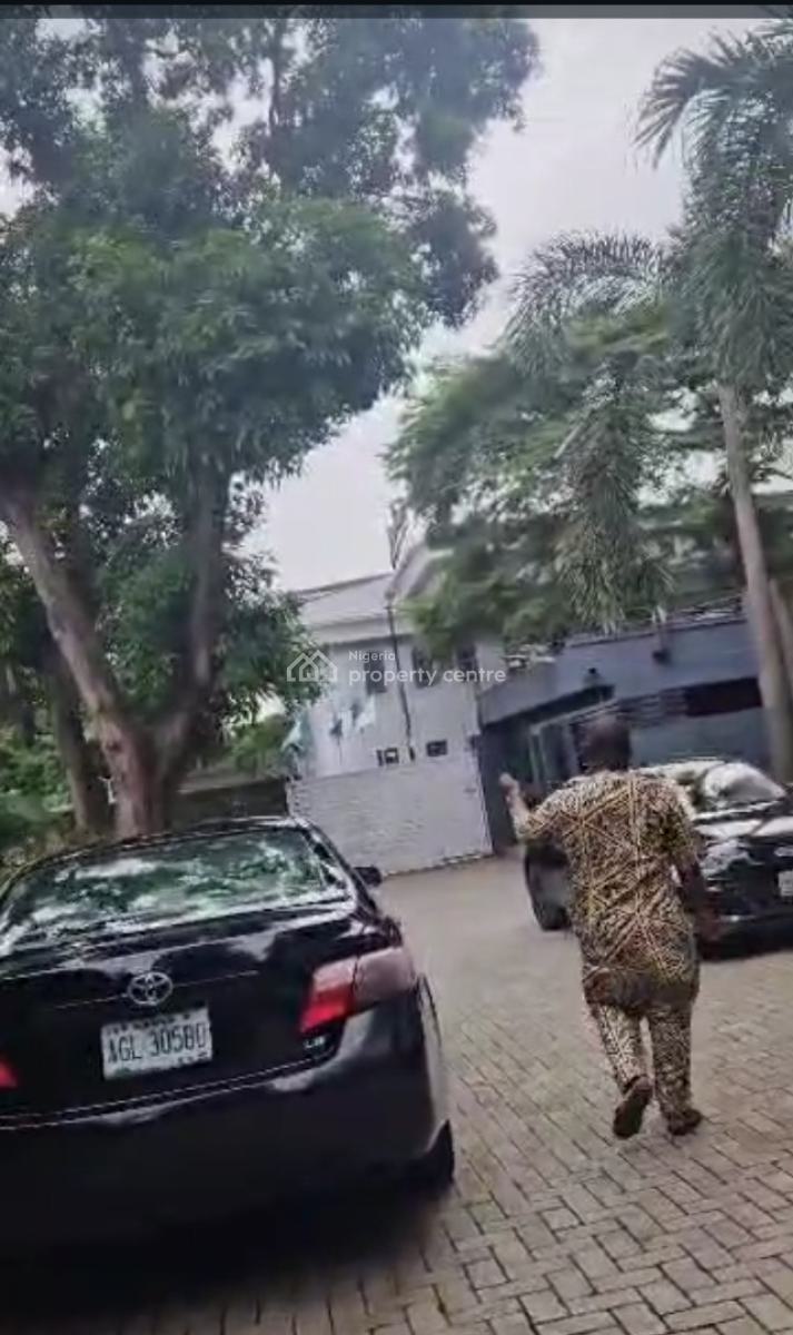 4 Bedroom Luxury Bungalow on 2,000 Square Meter, Ikeja Gra, Ikeja, Lagos, Detached Bungalow for Sale