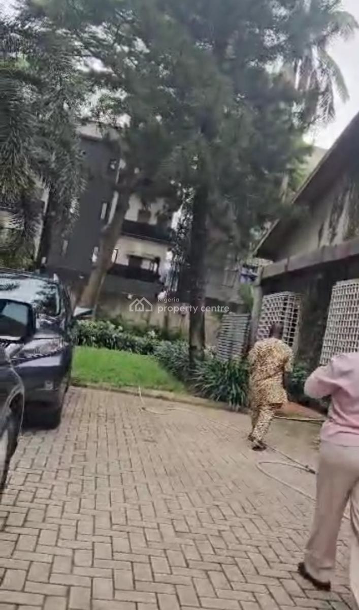 4 Bedroom Luxury Bungalow on 2,000 Square Meter, Ikeja Gra, Ikeja, Lagos, Detached Bungalow for Sale
