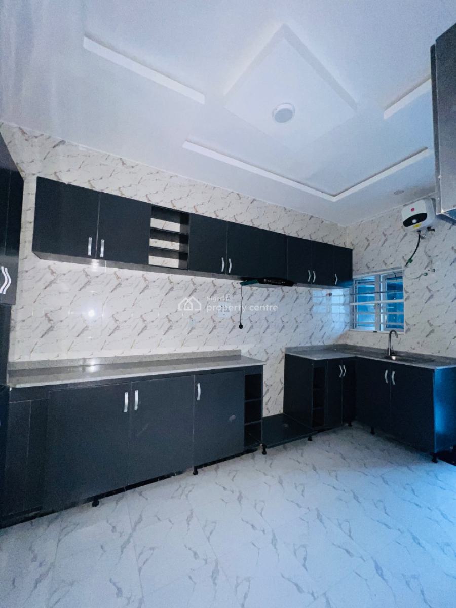 Beautiful 3 Bedroom Apartment in an Estate and Very Close to Express, Abijo Gra, Abijo, Lekki, Lagos, Flat / Apartment for Rent