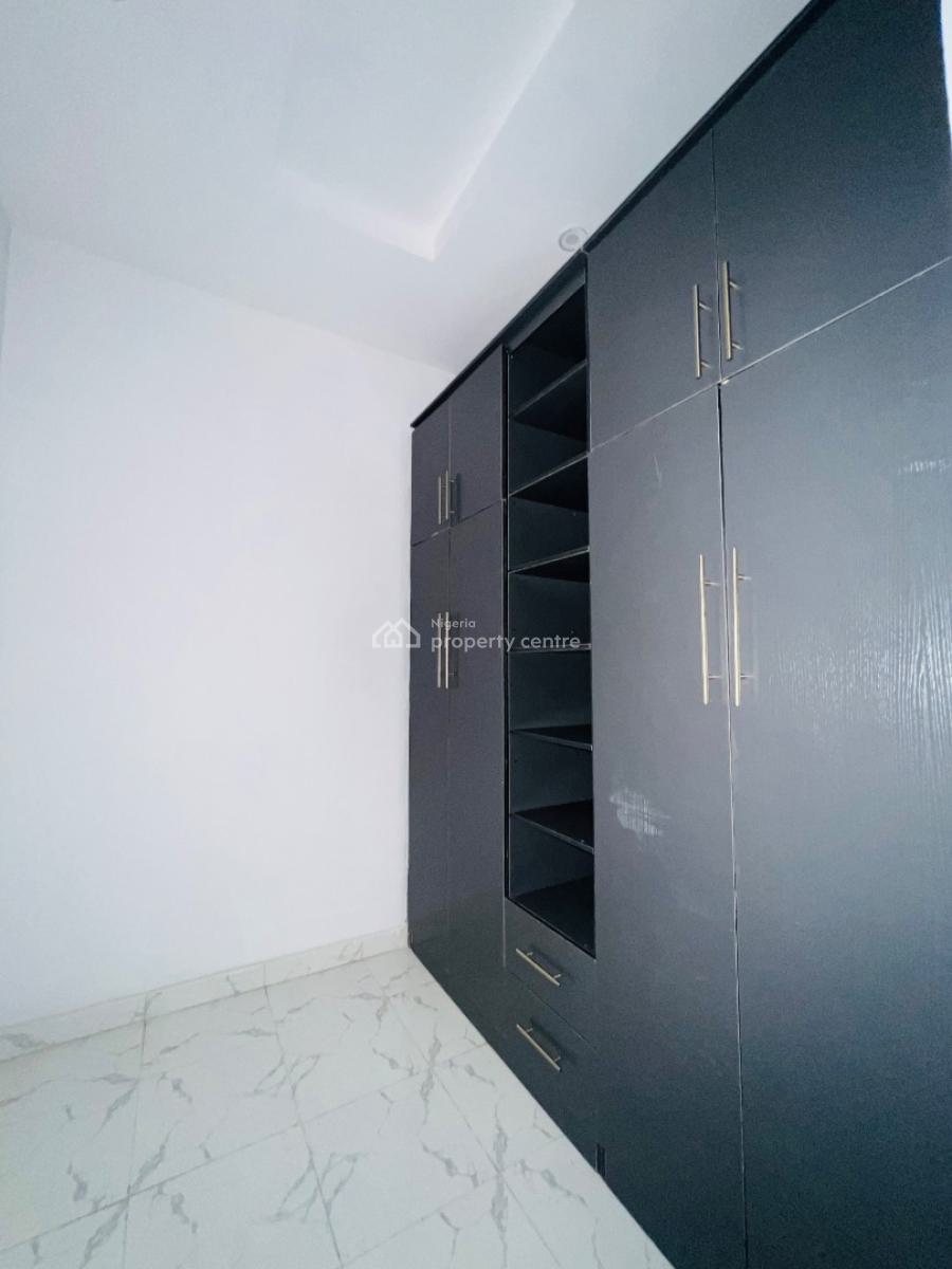 Beautiful 3 Bedroom Apartment in an Estate and Very Close to Express, Abijo Gra, Abijo, Lekki, Lagos, Flat / Apartment for Rent