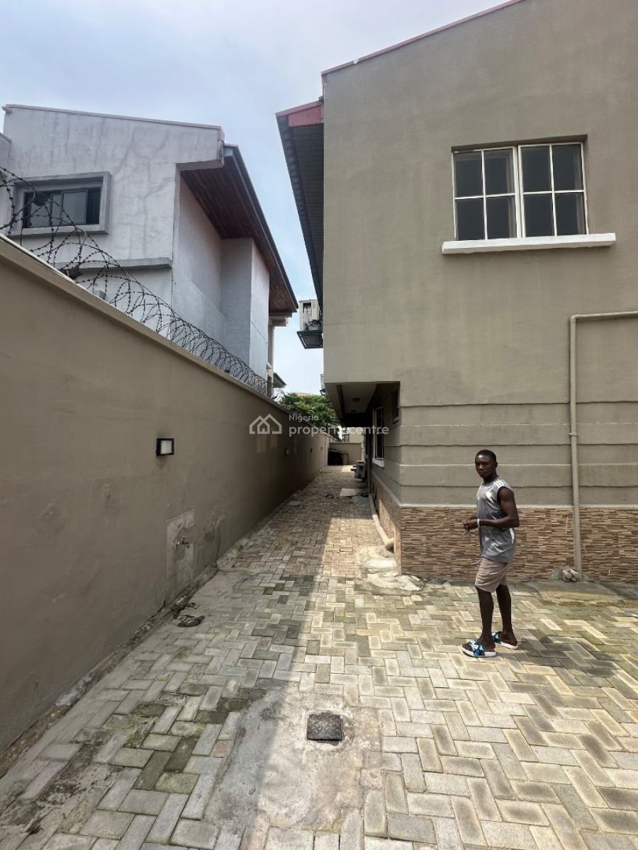 Standard 4bedroom Semi Detached House with Bq, I’m Parkview Estate, Parkview, Ikoyi, Lagos, Semi-detached Duplex for Rent