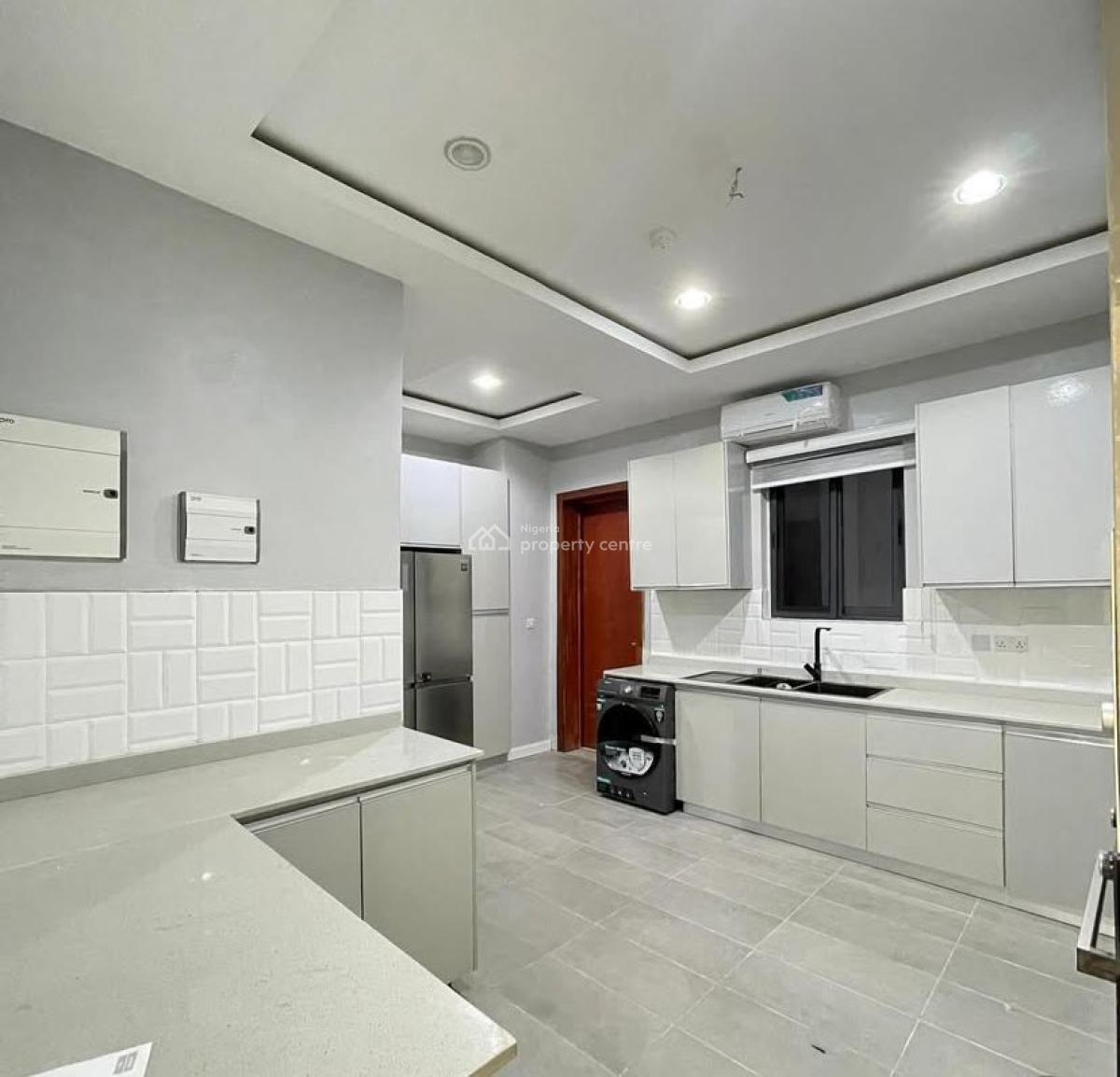 Fully Furnished 4 Bedroom Maisonette, Lekki Phase 1, Lekki Phase 1, Lekki, Lagos, Flat / Apartment for Rent