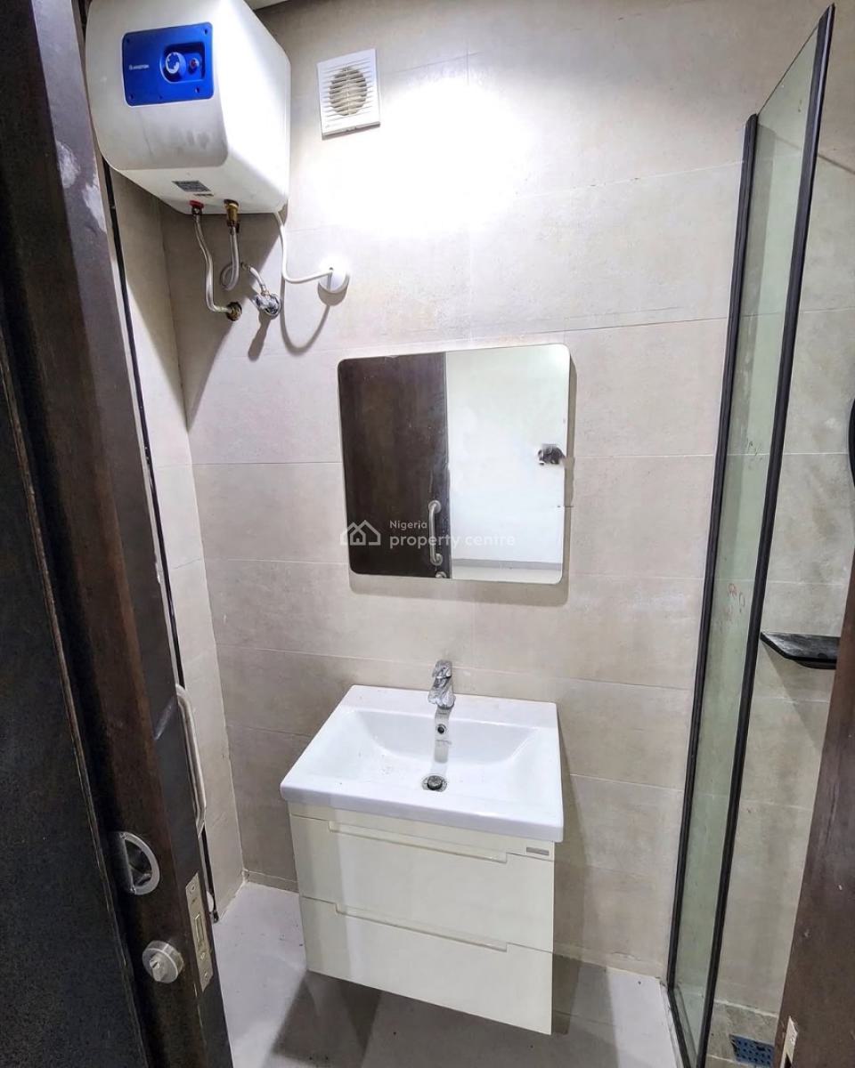 Beautiful 3br Apartment in Lekki Phase 1, Lekki Phase 1, Lekki, Lagos, Flat / Apartment for Sale