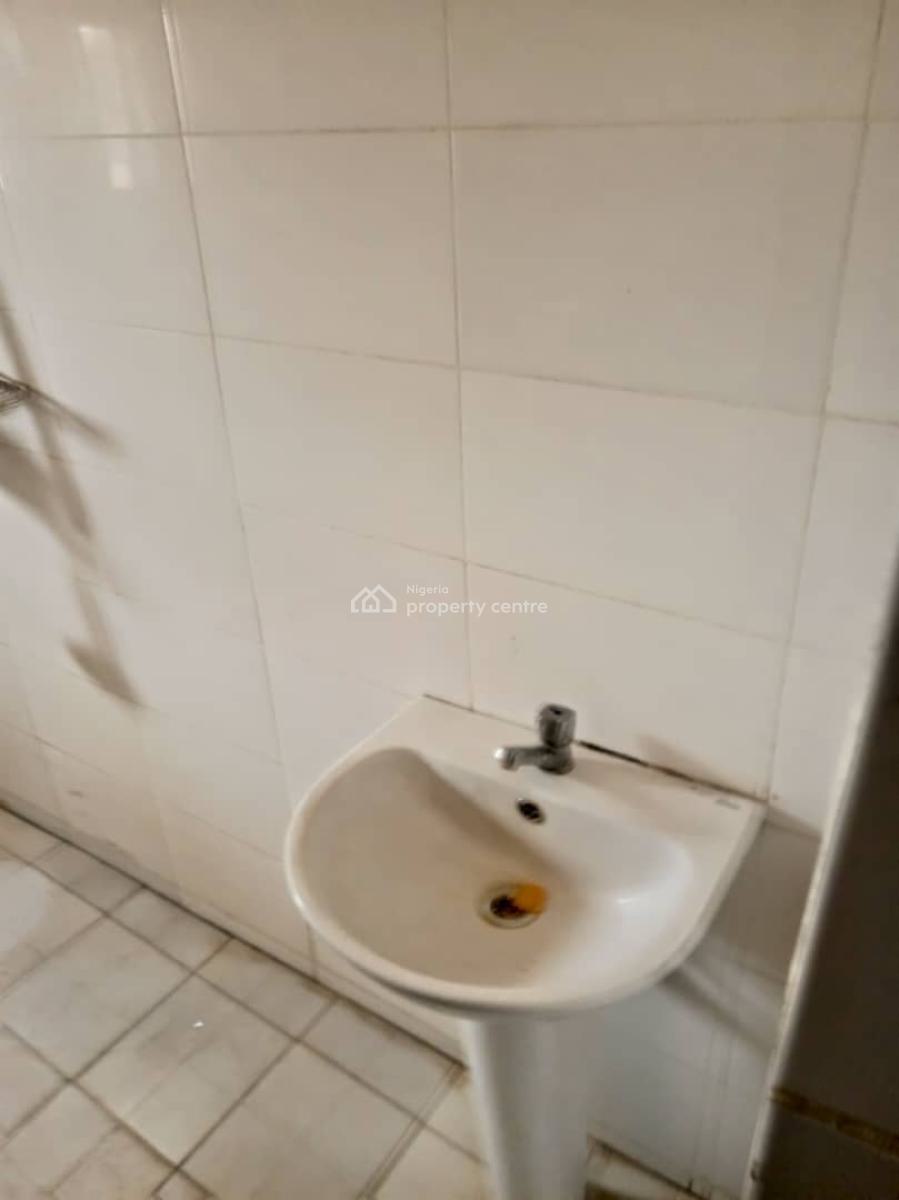 2 Bed Apartment, Lugbe District, Abuja, Flat / Apartment for Rent