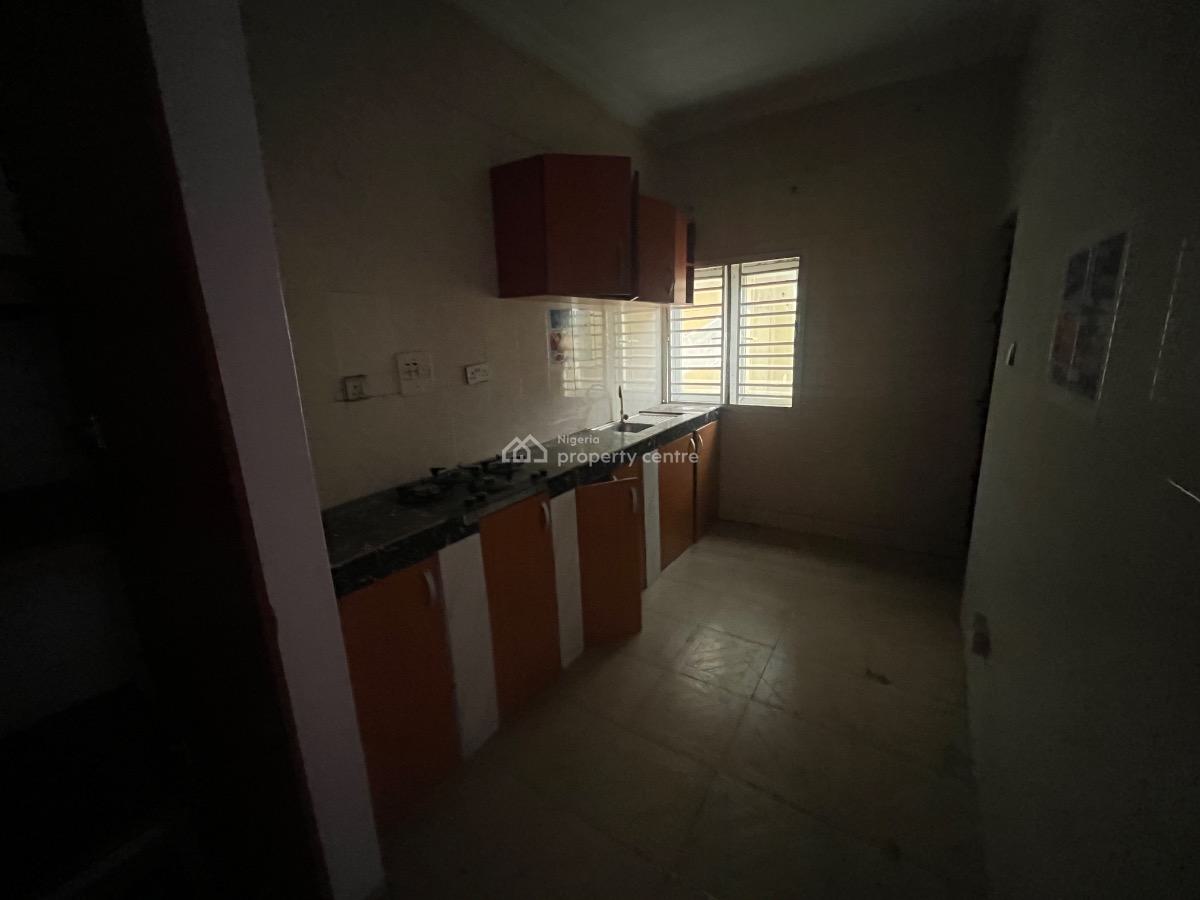 2 Bedroom All Roomen-suite, Gra Phase 1, Magodo, Lagos, Flat / Apartment for Rent