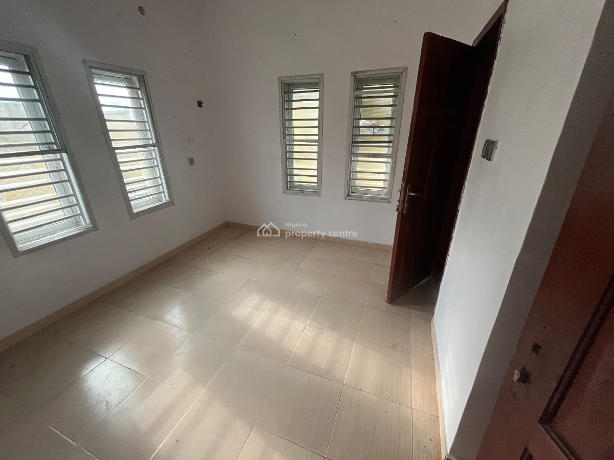 2 Bedroom All Roomen-suite, Gra Phase 1, Magodo, Lagos, Flat / Apartment for Rent