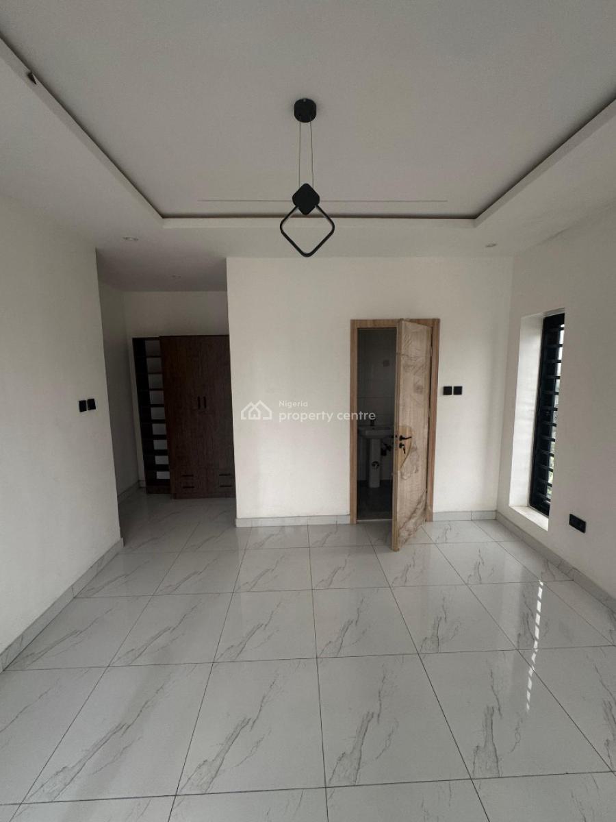 Stunning 2 Bedroom Apartment, Ologolo, Lekki, Lagos, Flat / Apartment for Sale