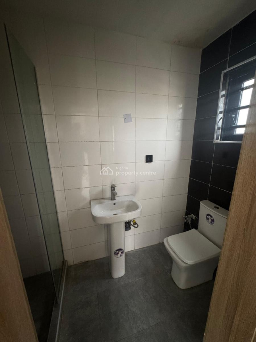 Stunning 2 Bedroom Apartment, Ologolo, Lekki, Lagos, Flat / Apartment for Sale