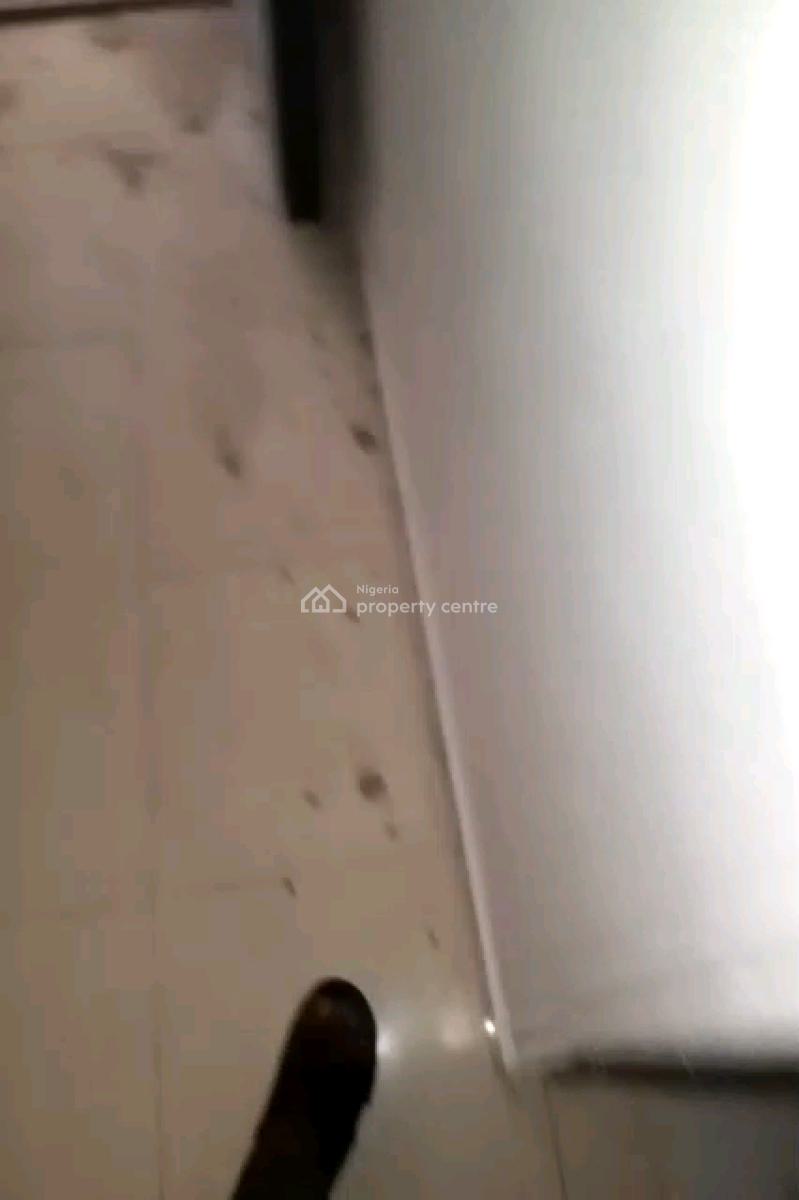 2 Bedroom Flat Ground Floor 2t,2b @, Moore Road Off Hebert Macaulay, Yaba, Lagos, Flat / Apartment for Rent
