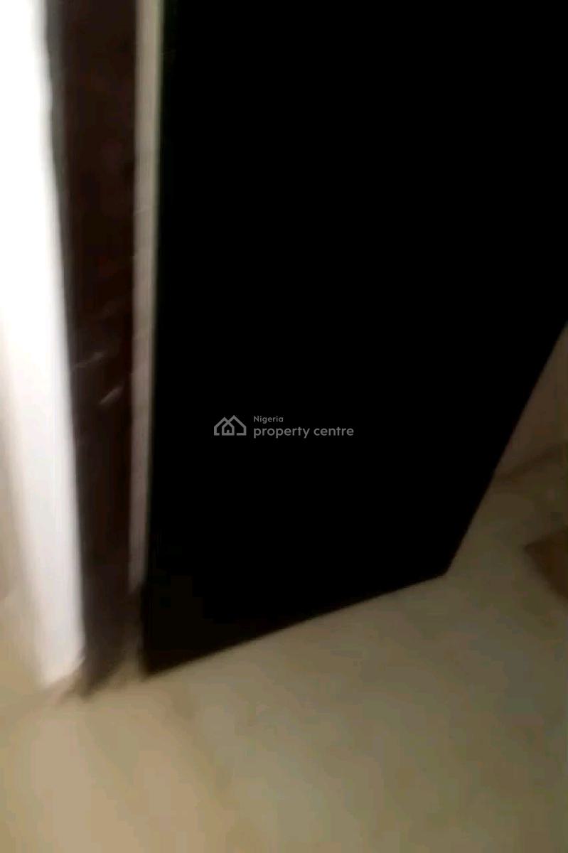 2 Bedroom Flat Ground Floor 2t,2b @, Moore Road Off Hebert Macaulay, Yaba, Lagos, Flat / Apartment for Rent