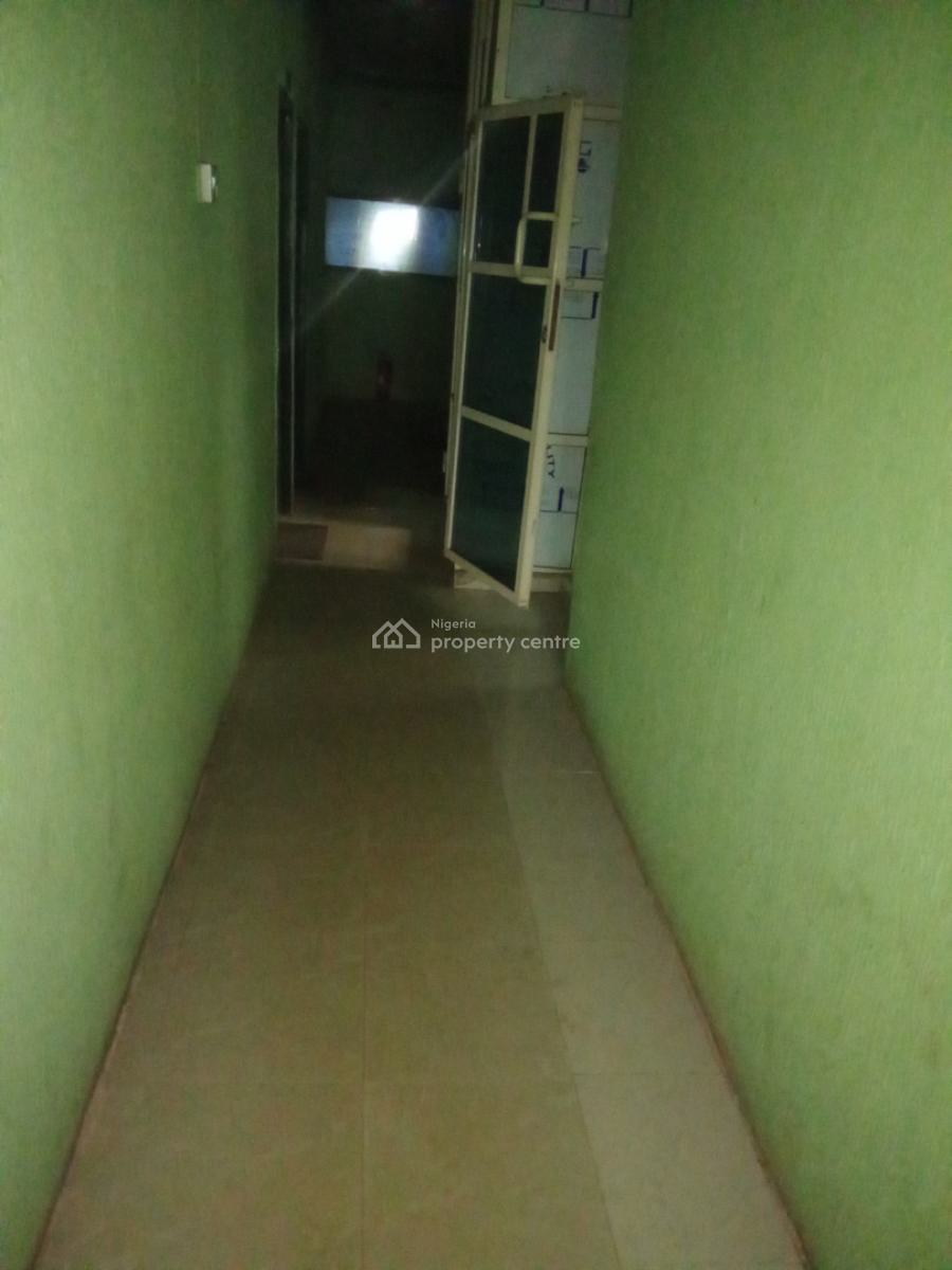 Fifteen Rooms Hotel Available, Lagos, Igando, Alimosho, Lagos, Commercial Property for Sale
