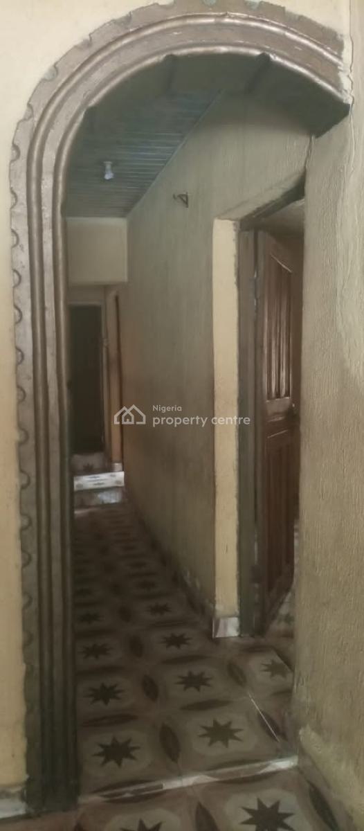 Decent and Newly Renovated Miniflat at Shomolu Bariga, Off Ilaje Road, Shomolu, Lagos, Mini Flat (room and Parlour) for Rent