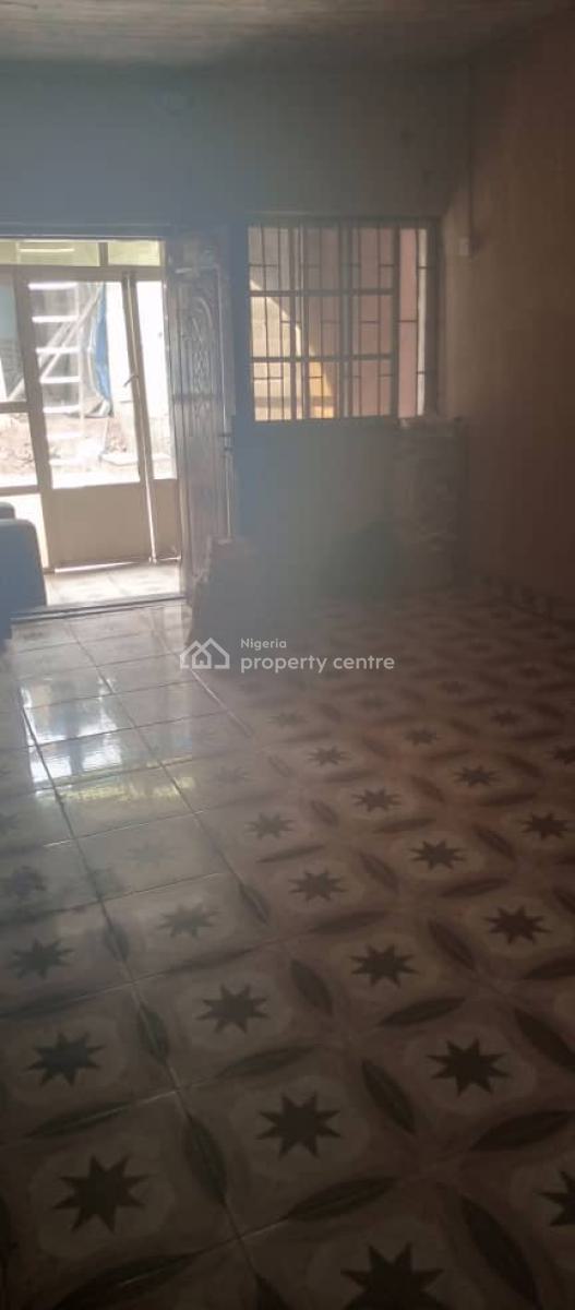 Decent and Newly Renovated Miniflat at Shomolu Bariga, Off Ilaje Road, Shomolu, Lagos, Mini Flat (room and Parlour) for Rent
