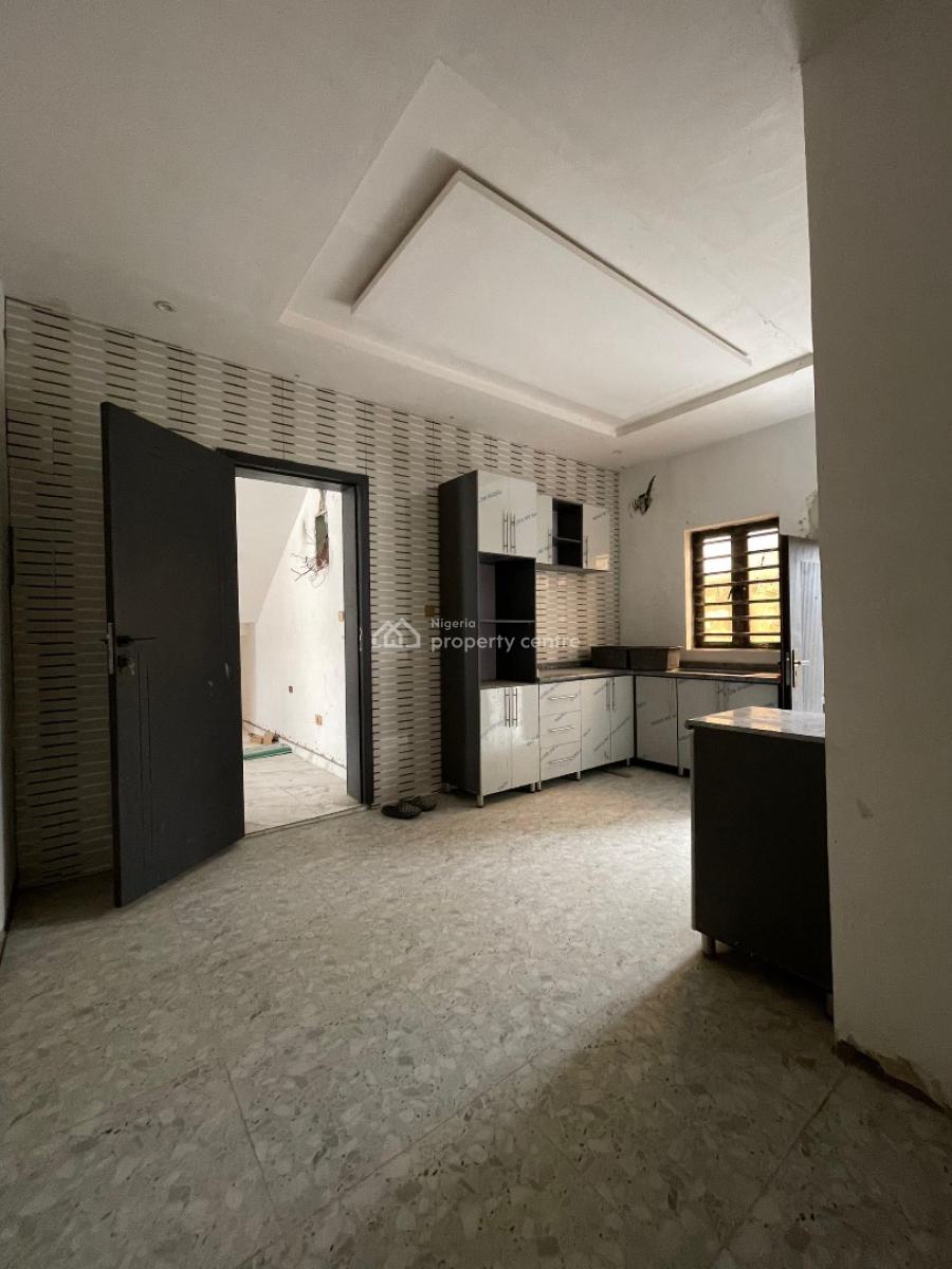 Exquisitely Built 4 Bedroom Terraced Duplex with Bq, Lekki Phase 1, Lekki, Lagos, Terraced Duplex for Sale