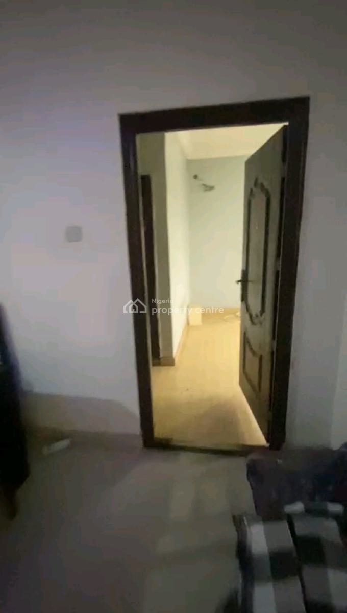 2bedrm Upflat All Room En-suite with Guest Toilet, Close to R Jolad, Gbagada, Lagos, Flat / Apartment for Rent