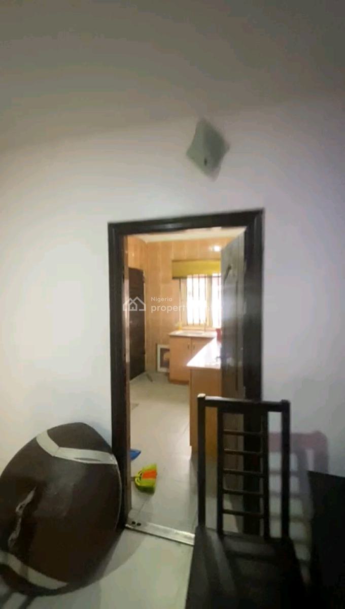 2bedrm Upflat All Room En-suite with Guest Toilet, Close to R Jolad, Gbagada, Lagos, Flat / Apartment for Rent