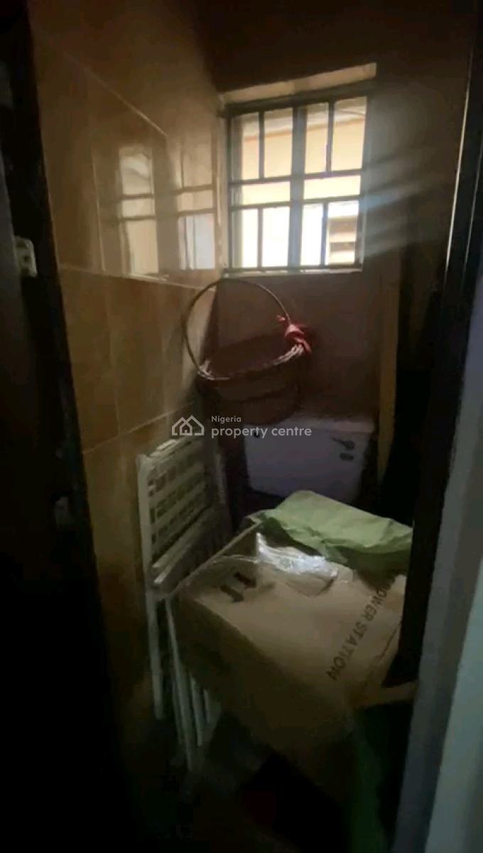 2bedrm Upflat All Room En-suite with Guest Toilet, Close to R Jolad, Gbagada, Lagos, Flat / Apartment for Rent