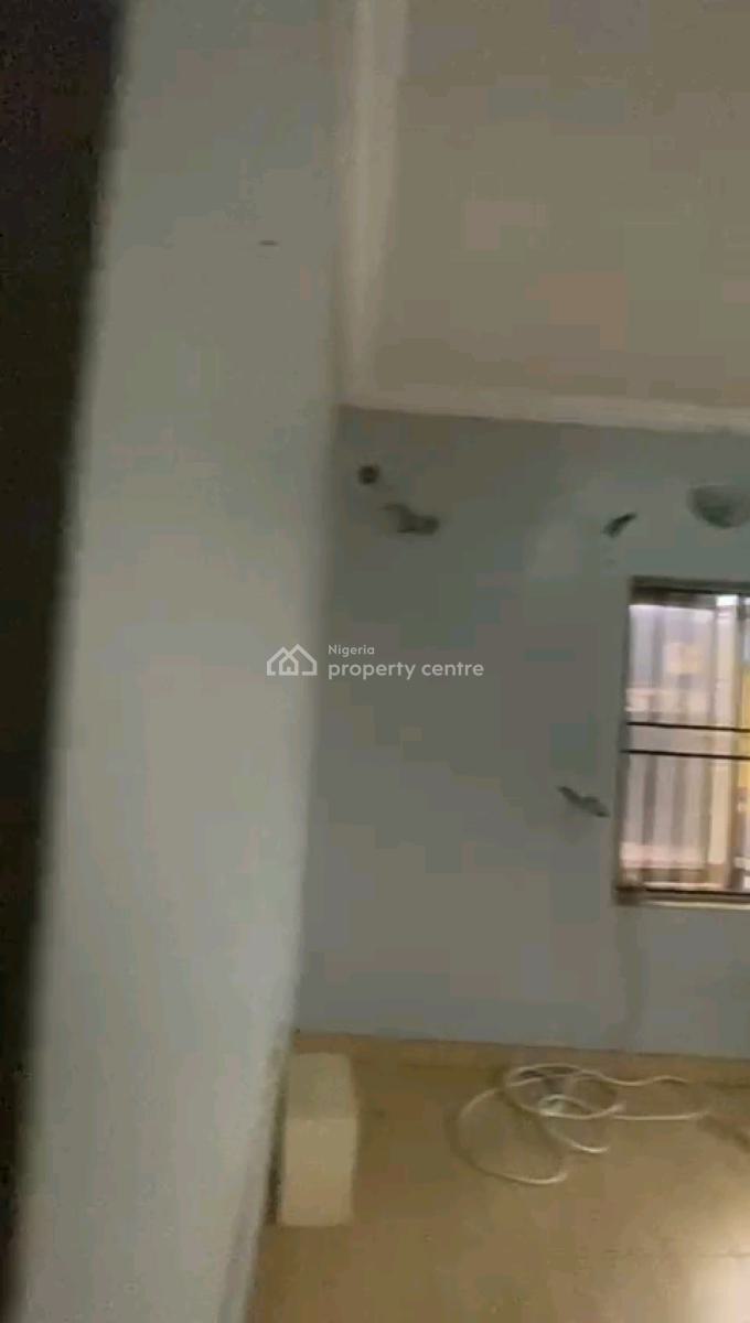 2bedrm Upflat All Room En-suite with Guest Toilet, Close to R Jolad, Gbagada, Lagos, Flat / Apartment for Rent