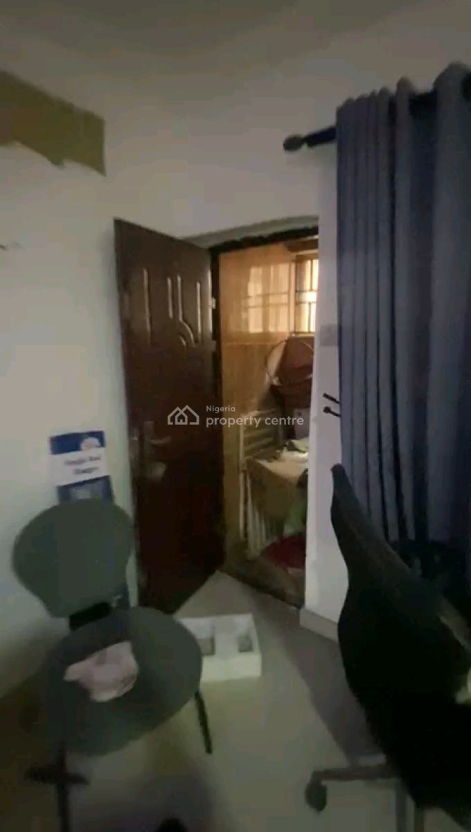 2bedrm Upflat All Room En-suite with Guest Toilet, Close to R Jolad, Gbagada, Lagos, Flat / Apartment for Rent