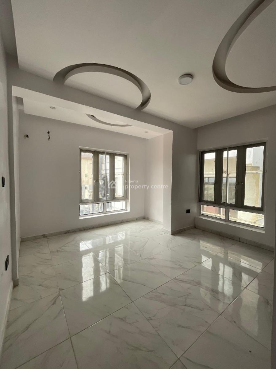 Pristine 3 Bedroom Maisonette with Spacious Balcony and Access to Gym, Lekki Phase 1, Lekki, Lagos, Flat / Apartment for Sale