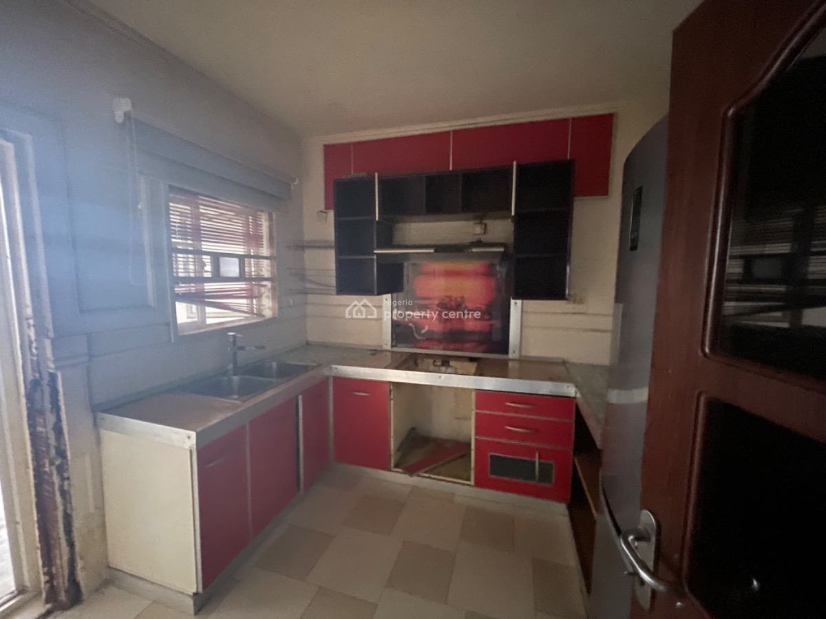 a Well Maintained 4bedroom Terrace with Bq, Lekki Phase 1, Lekki, Lagos, Terraced Duplex for Rent