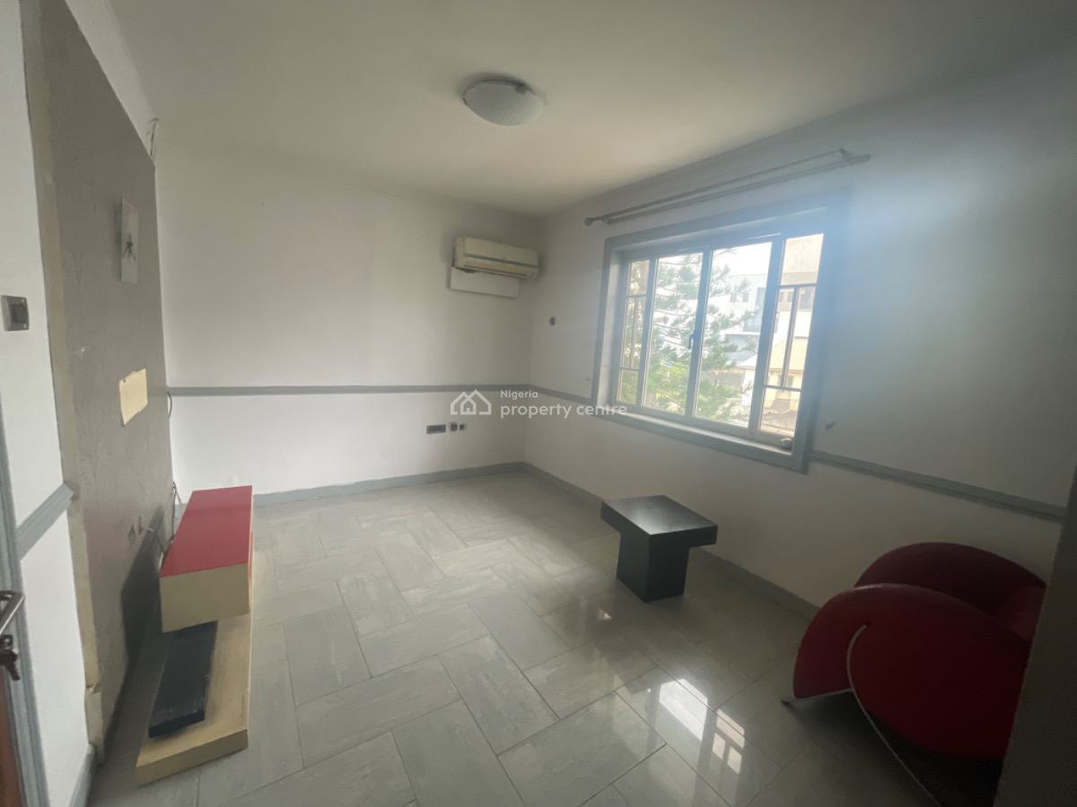 a Well Maintained 4bedroom Terrace with Bq, Lekki Phase 1, Lekki, Lagos, Terraced Duplex for Rent