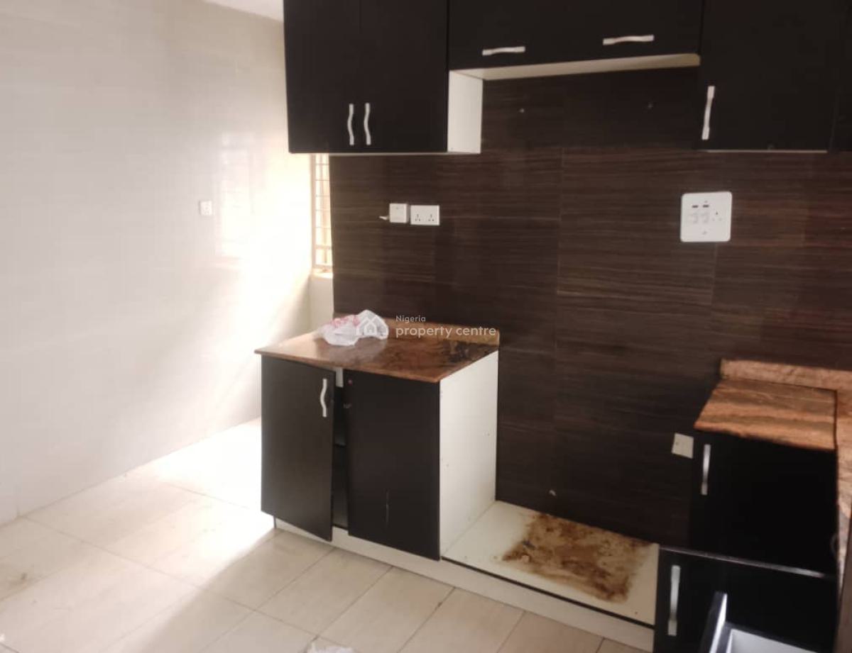 Standard 3bedroom Flat, 6th Avenue, Gwarinpa, Abuja, Flat / Apartment for Rent