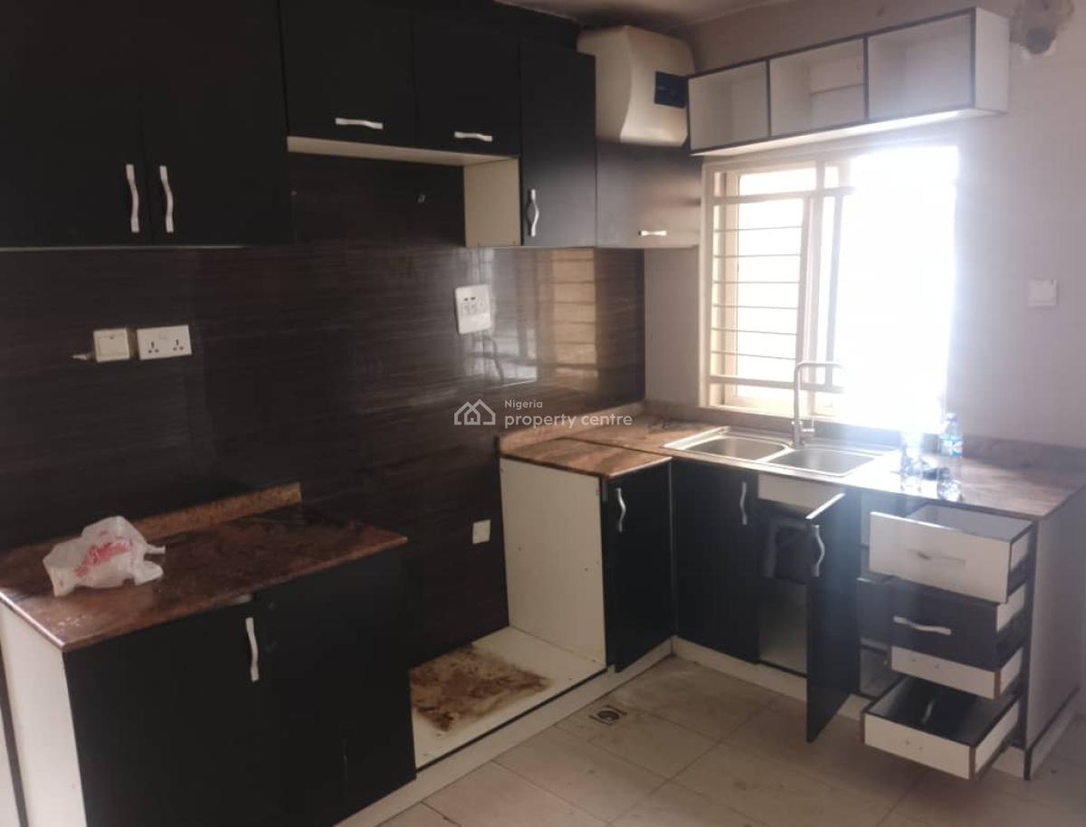 Standard 3bedroom Flat, 6th Avenue, Gwarinpa, Abuja, Flat / Apartment for Rent