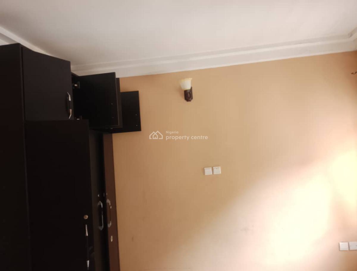 Standard 3bedroom Flat, 6th Avenue, Gwarinpa, Abuja, Flat / Apartment for Rent