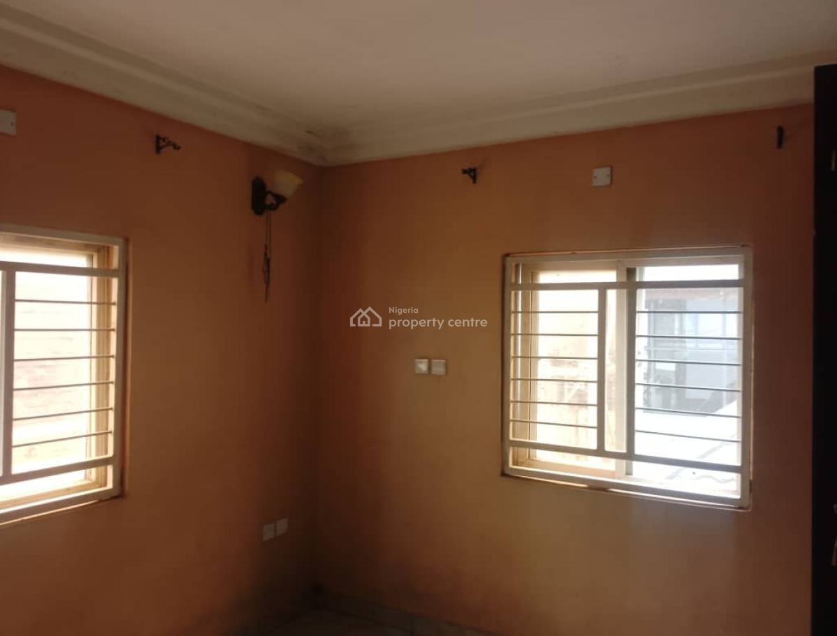 Standard 3bedroom Flat, 6th Avenue, Gwarinpa, Abuja, Flat / Apartment for Rent