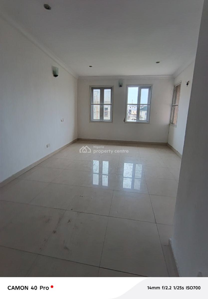 Spacious Room and Parlour Mini Flat Upstairs, Ikate Axis Off Kusenla Rd, Lekki Phase 1, Lekki, Lagos, Mini Flat (room and Parlour) for Rent